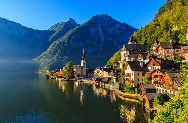 Khung cảnh nên thơ của làng cổ Hallstatt