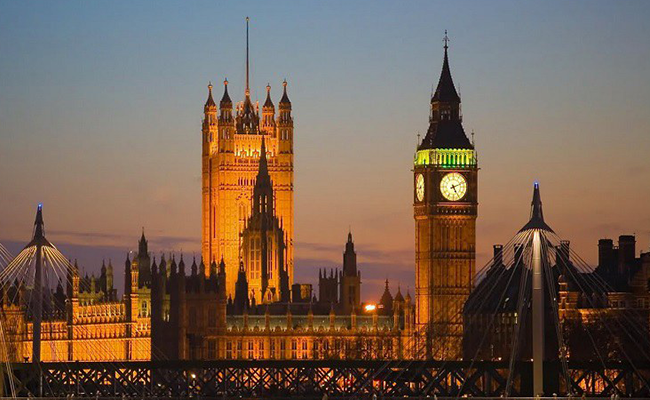 Tháp đồng hồ Big Ben biểu tượng của đất nước Anh