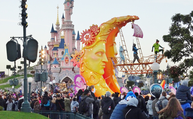 kinh nghiệm đi disneyland paris - buổi diễu hành