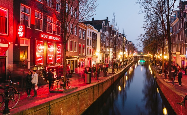 thành phố Amsterdam - phố đèn đỏ