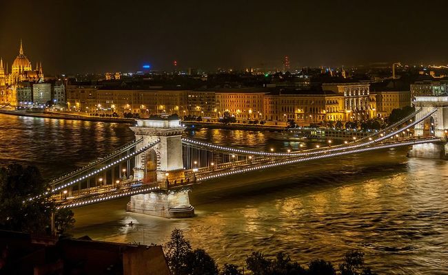 thành phó Budapest - cầu Széchenyi Chain Bridge