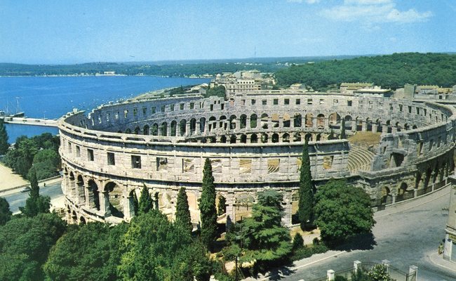 du lịch croatia tự túc - đấu trường pula