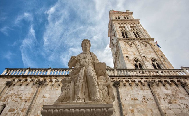 du lịch croatia tự túc - nhà thờ trogir