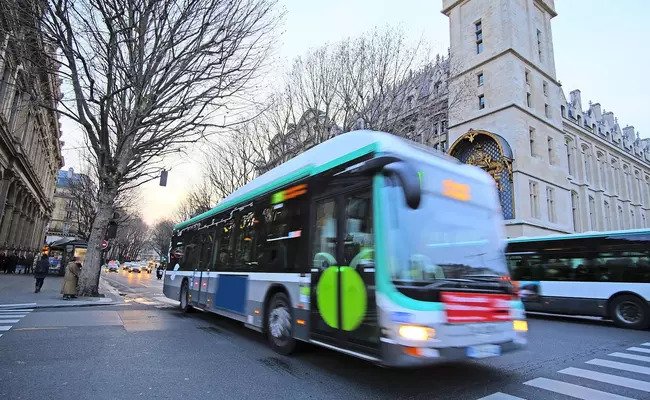 Chọn xe Bus làm phương tiện di chuyển