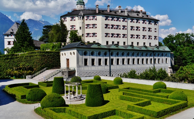 du lịch innsbruck - cung điện ambras