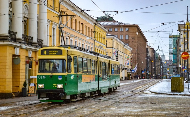 du lịch helsinki - tàu điện