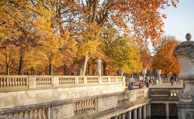 du lịch nimes - mùa thu