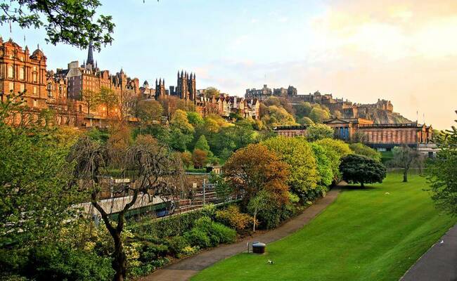 mùa thu ở châu âu - edinburgh