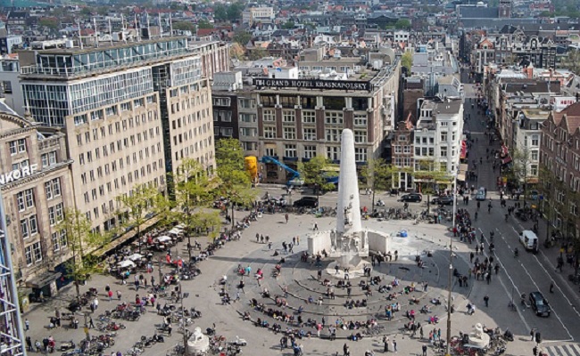 quảng trường dam square - đài tưởng niệm