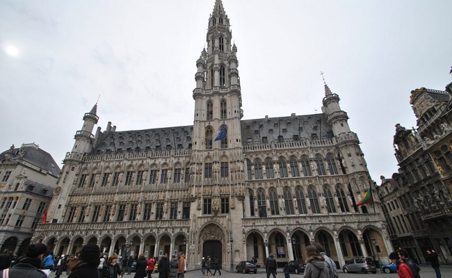 tòa thị chính brussels - tháp canh