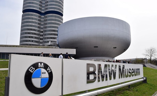 giờ mở cửa của bảo tàng ô tô BMW