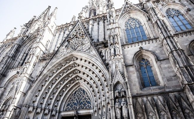 nhà thờ barcelona cathedral - mặt tiền