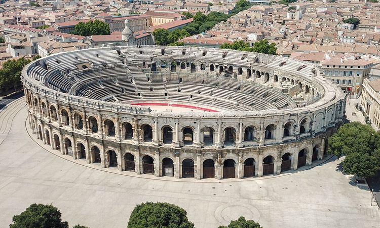 Nimes