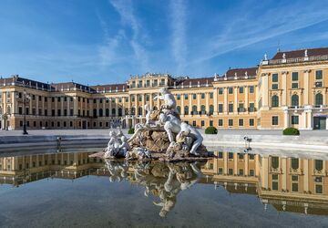 Cung điện mùa hè Schönbrunn