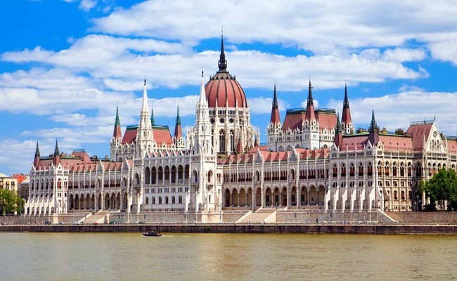 kiến trúc tòa nhà quốc hội hungary