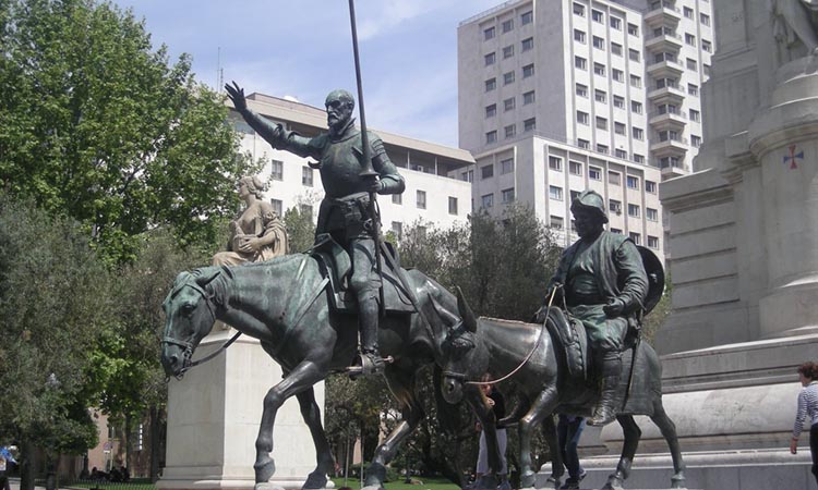 Đài tưởng niệm Miguel de Cervantes