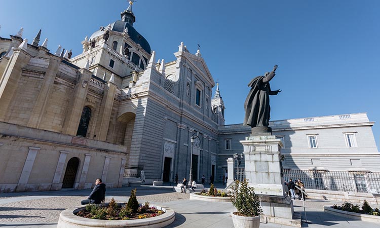 Nhà thờ Catedral de la Almudena 