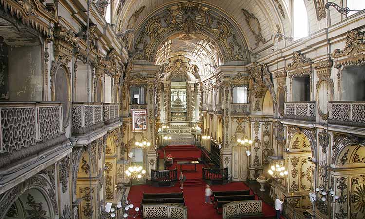 Nội thất nhà thờ Igreja do Carmo