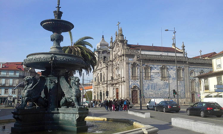 Nhà thờ Igreja do Carmo, Porto