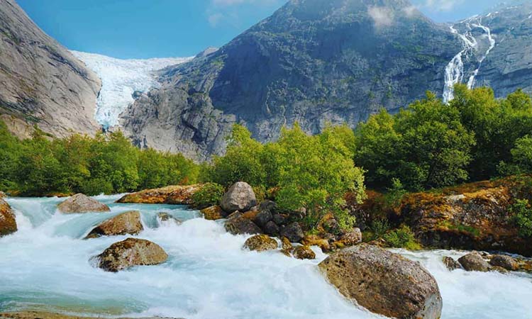 Sông băng Briksdal Glacier