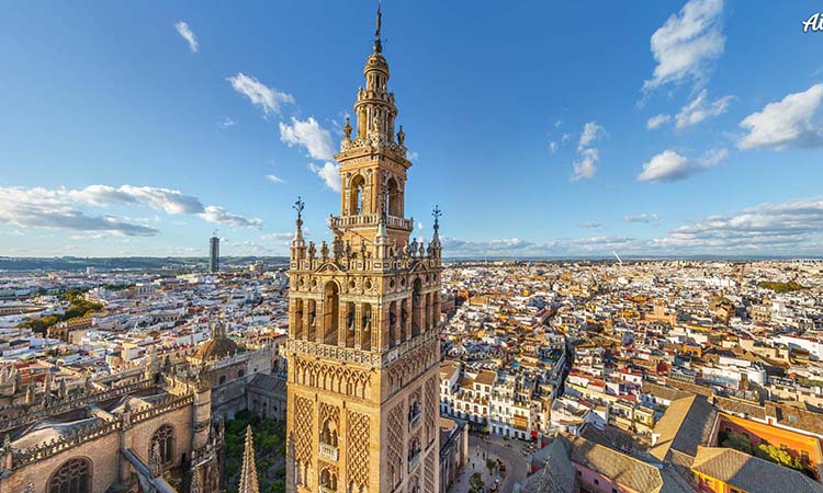 Tòa tháp La Giralda