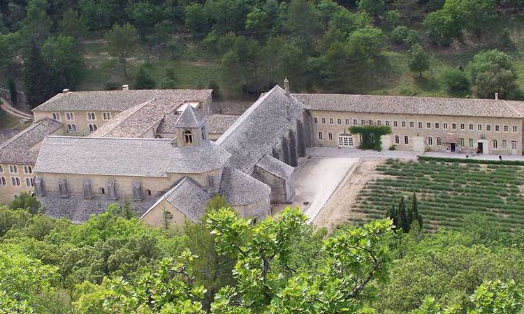 Tu viện Abbaye de Sénanque nằm ở đâu?