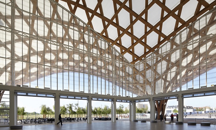 Phía trong Pompidou-Metz