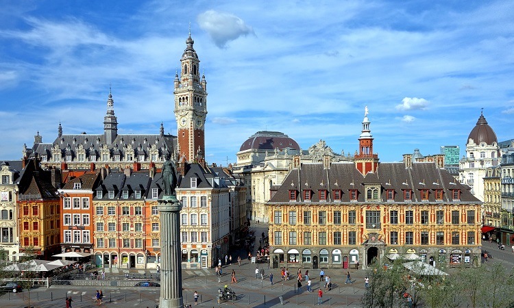 Toàn cảnh Quảng trường Place du Général de Gaulle