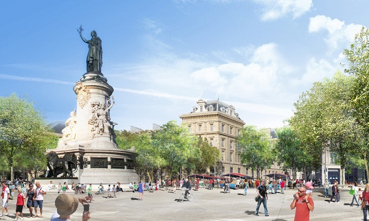 Tượng đài lớn giữa Quảng trường Place de la République