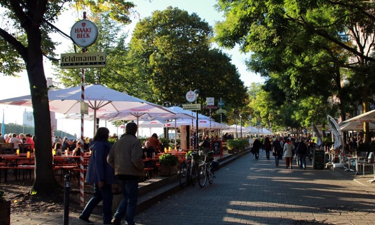 Chợ Kajenmarkt thu hút du khách